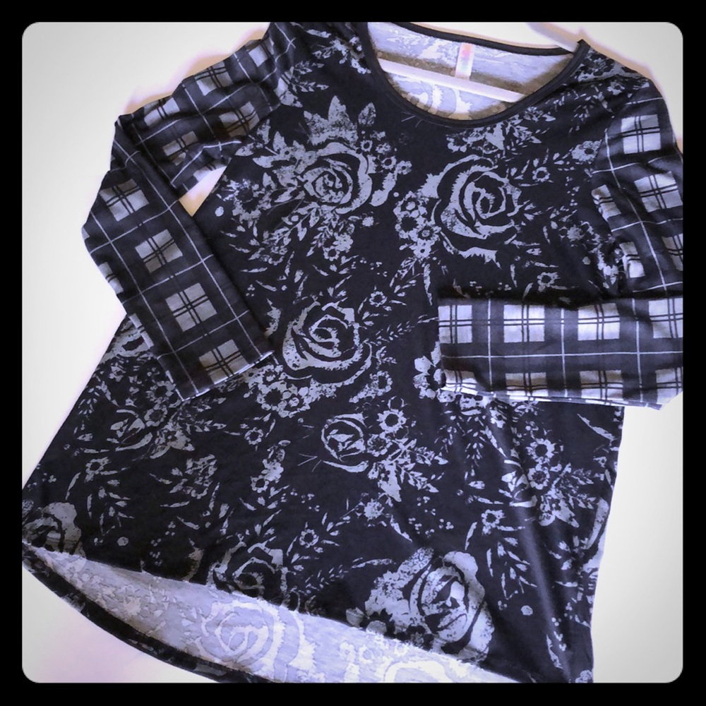 NWT Lularoe lynnae